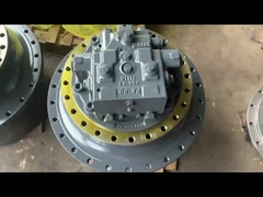 Dispositivo de transmisión y oscilación final